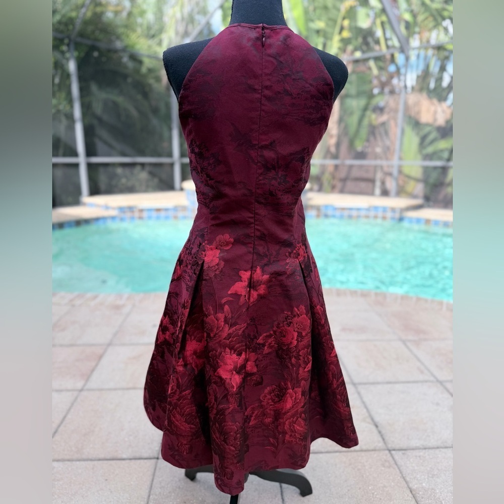 WHBM Burgundy Brocade Floral Fit & Flare Cocktail Dress w Pockets - Picture 2 of 11